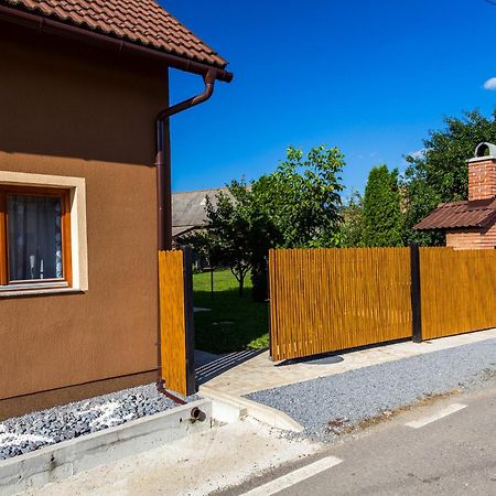 Вилла Eross Kulcsoshaz Lazarea Экстерьер фото