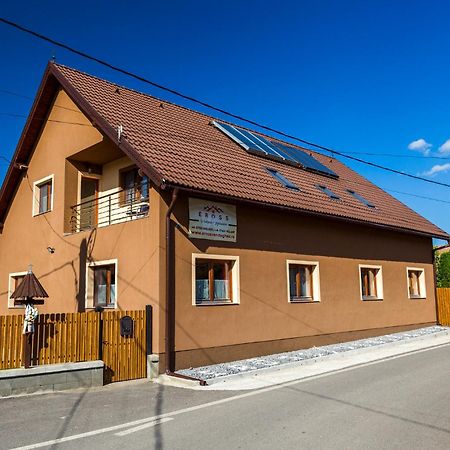 Вилла Eross Kulcsoshaz Lazarea Экстерьер фото