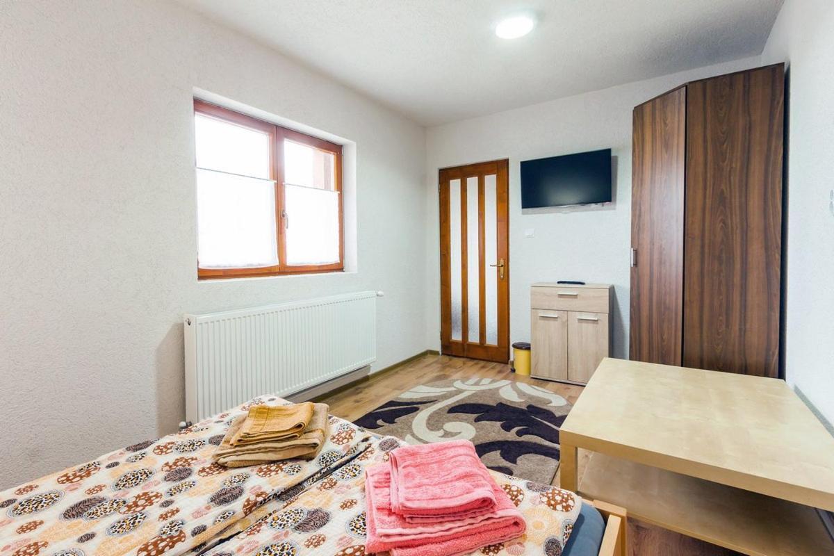 Вилла Eross Kulcsoshaz Lazarea Экстерьер фото