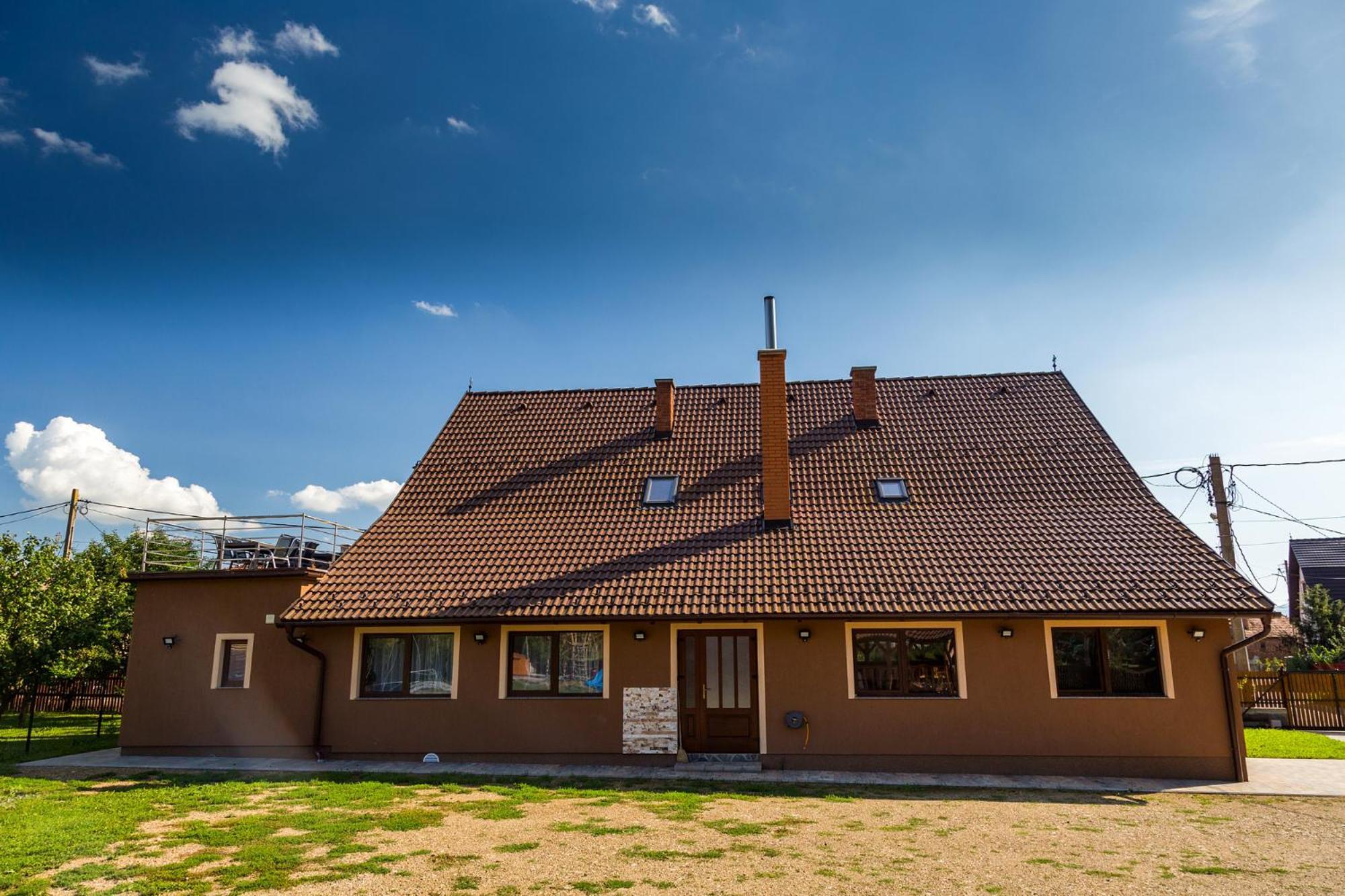 Вилла Eross Kulcsoshaz Lazarea Экстерьер фото