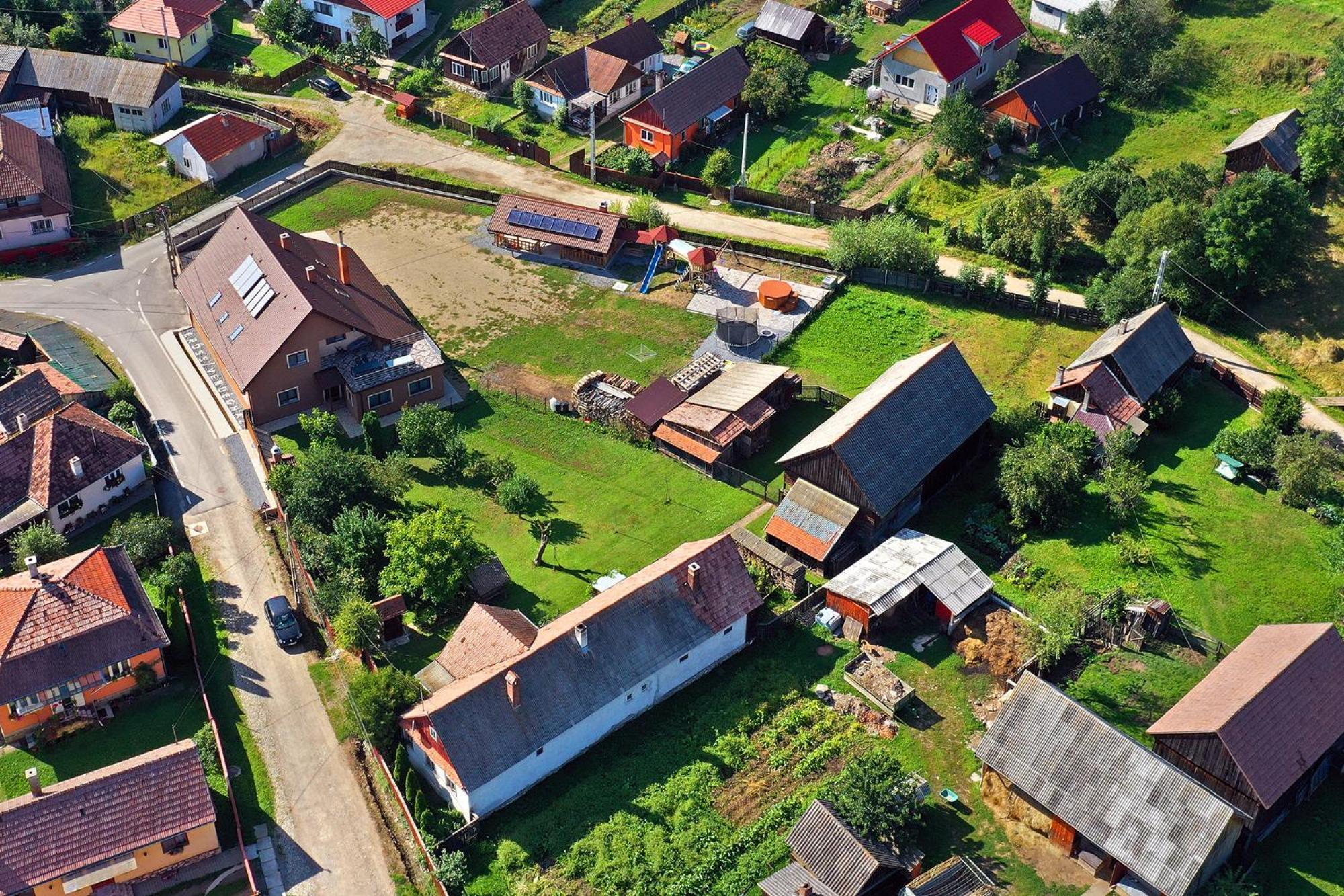 Вилла Eross Kulcsoshaz Lazarea Экстерьер фото